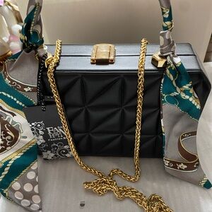 Chic Black Geometric Crossbody Bag with Gold Chain